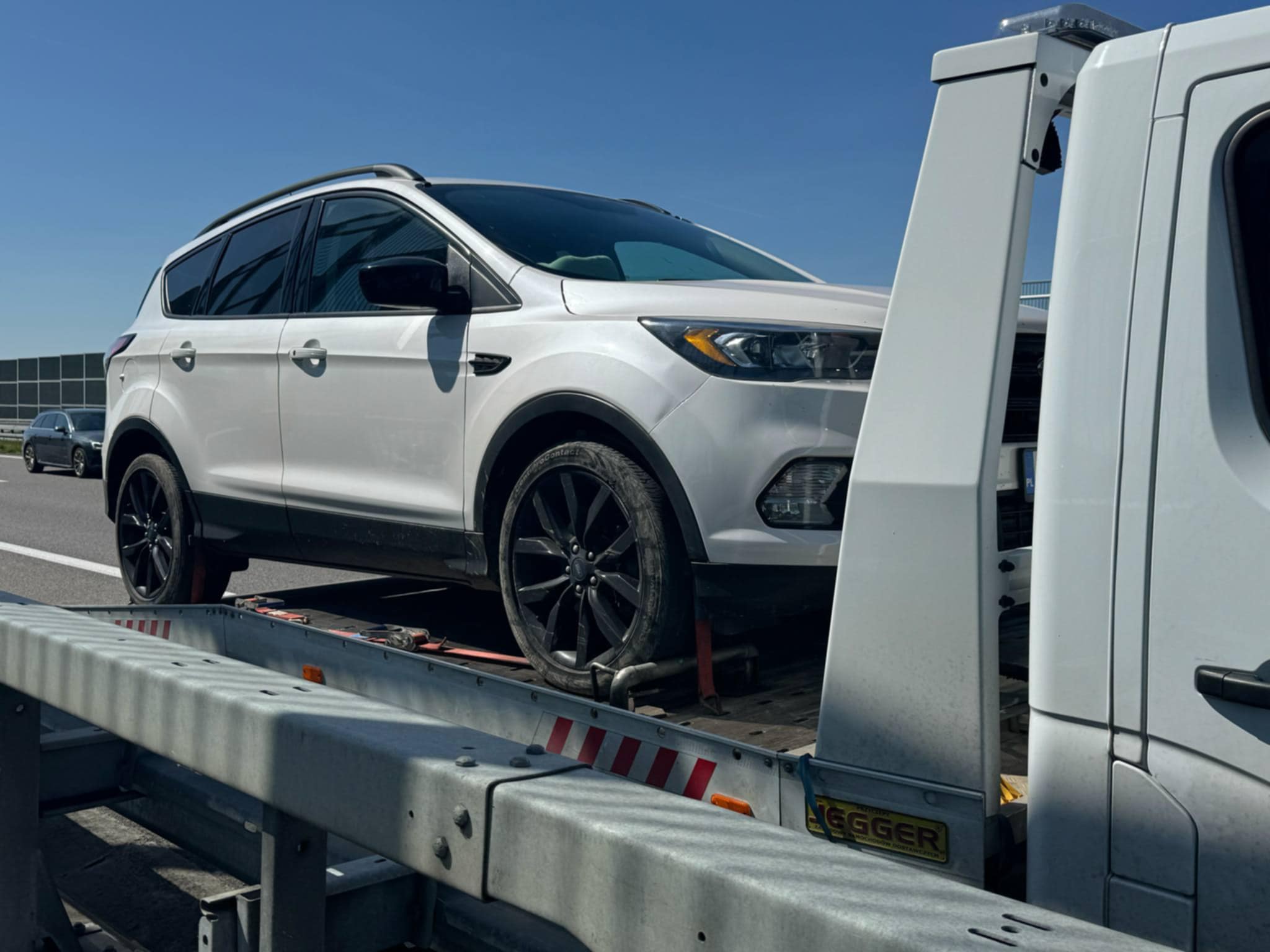 Wypadek na autostradzie – jak zachować bezpieczeństwo?