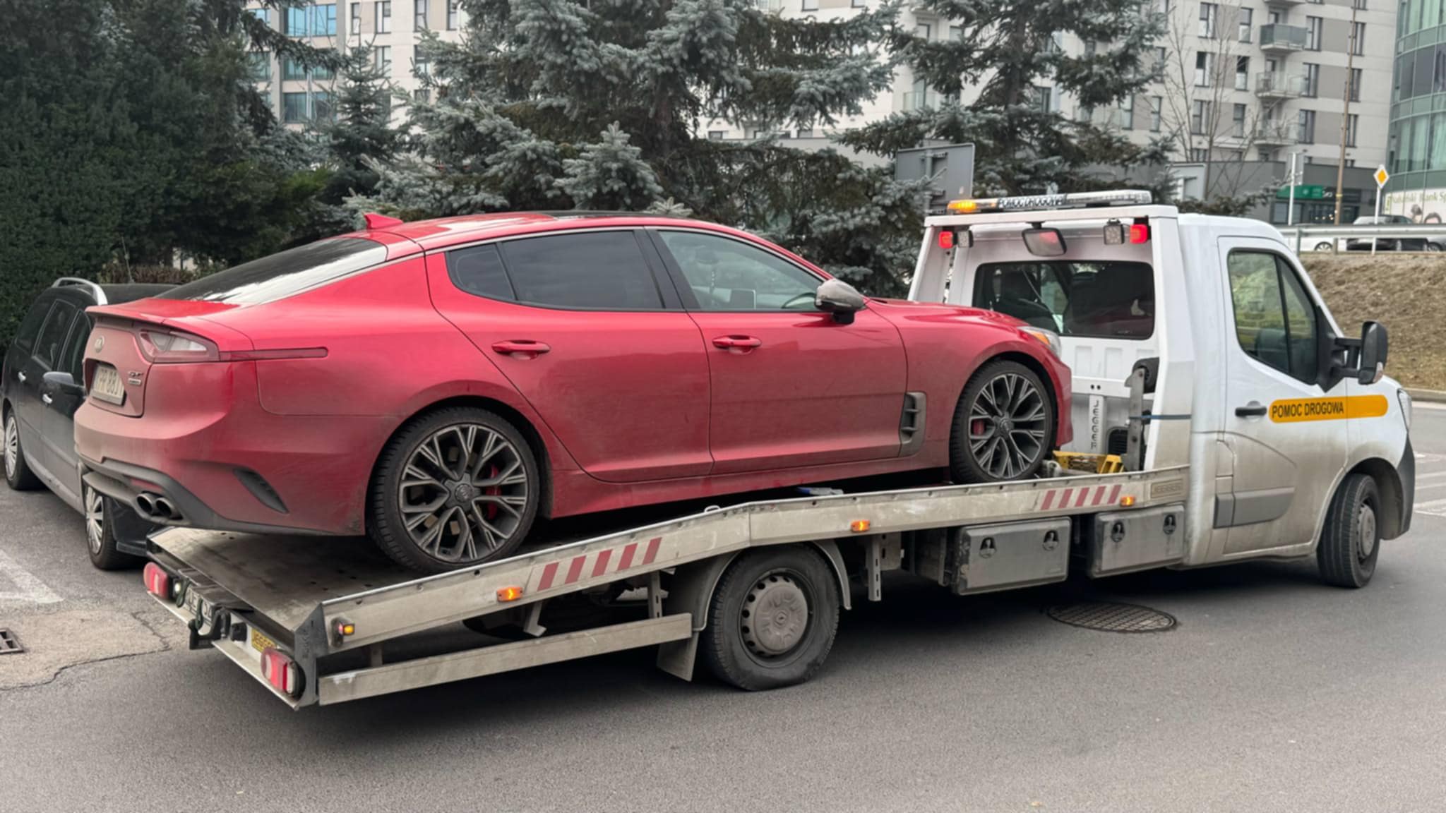 Uszkodzone zawieszenie po kolizji – czy to groźne?